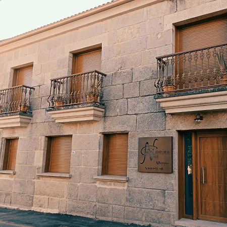 Albergue Hostel Nuestra Senora Del Camino Комбаро Екстериор снимка