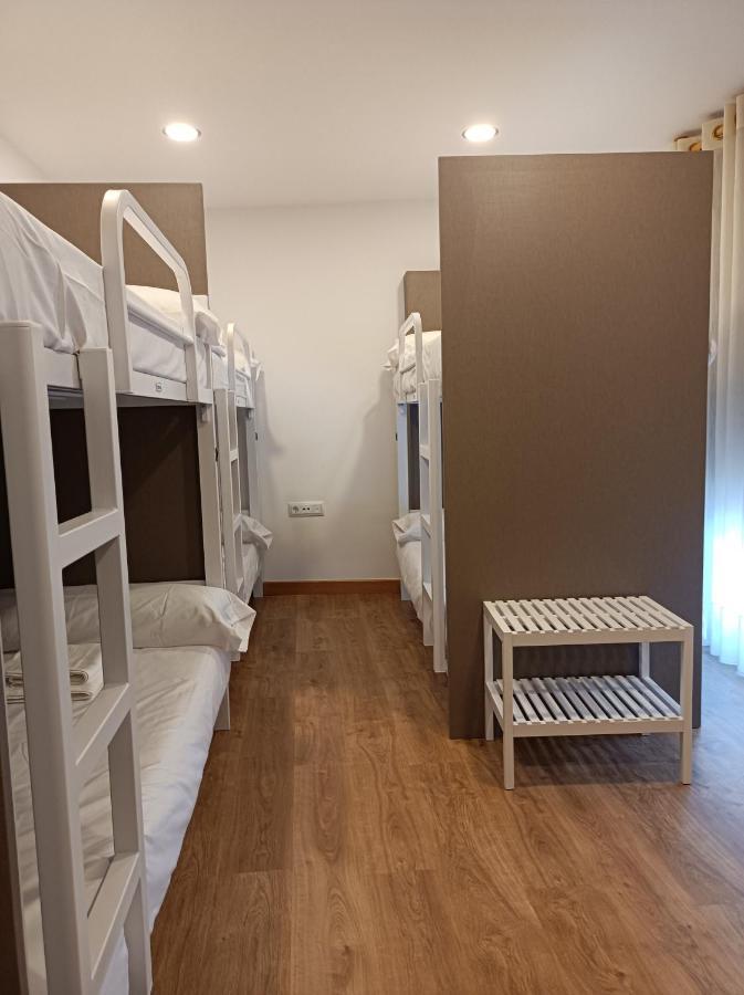 Albergue Hostel Nuestra Senora Del Camino Комбаро Екстериор снимка