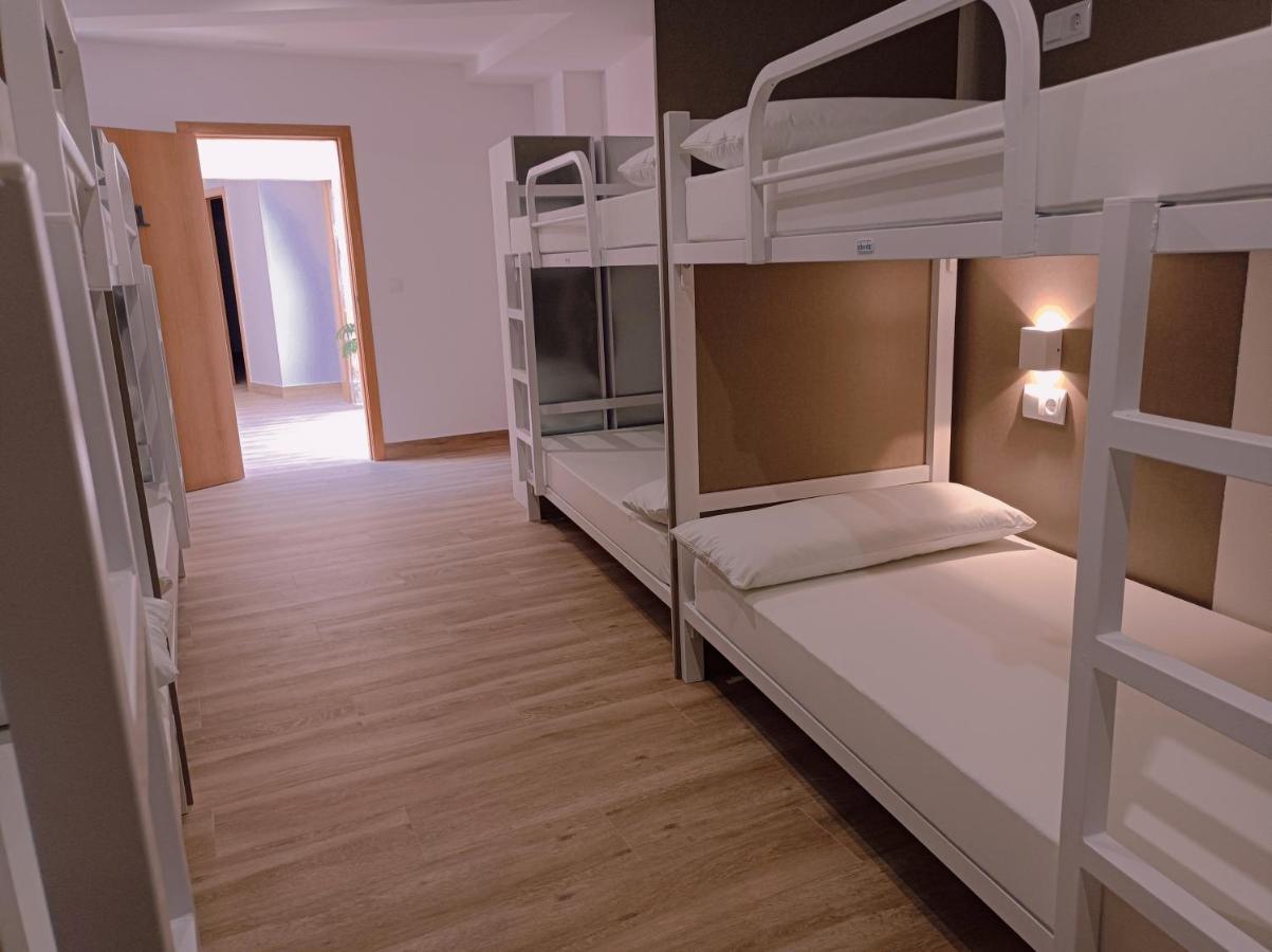 Albergue Hostel Nuestra Senora Del Camino Комбаро Екстериор снимка