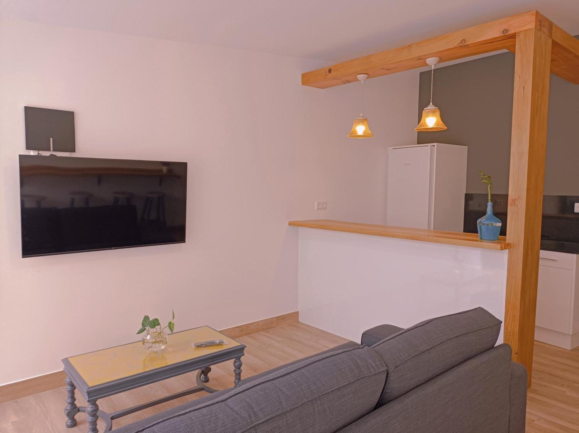 Albergue Hostel Nuestra Senora Del Camino Комбаро Екстериор снимка